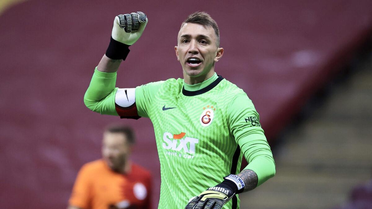 Galatasaray'da Muslera ve Zaniolo kararı