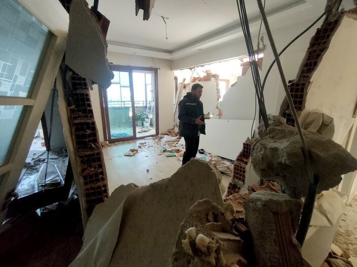 Hatay'da deprem saati ağlayan bebek ailesinin kurtulmasına sebep oldu