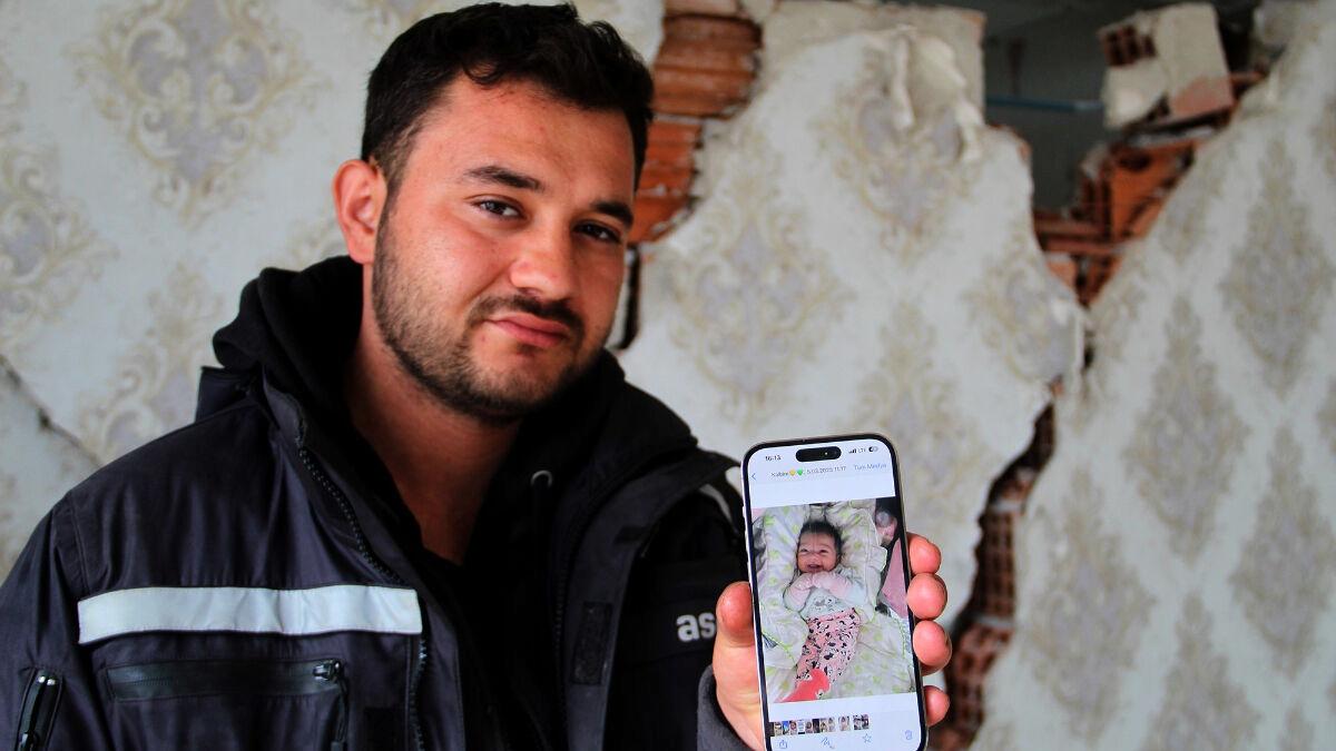 Hatay'da deprem saati ağlayan bebek ailesinin kurtulmasına sebep oldu