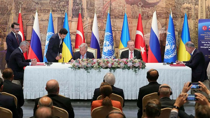 Hulusi Akar: Tahıl girişiminin devamı için çalışıyoruz