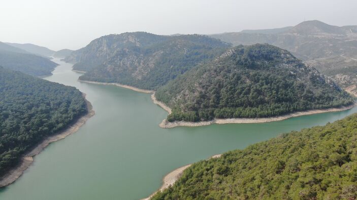 İzmir'de içme suyu tehlikesi... Bir baraj daha kuruyor
