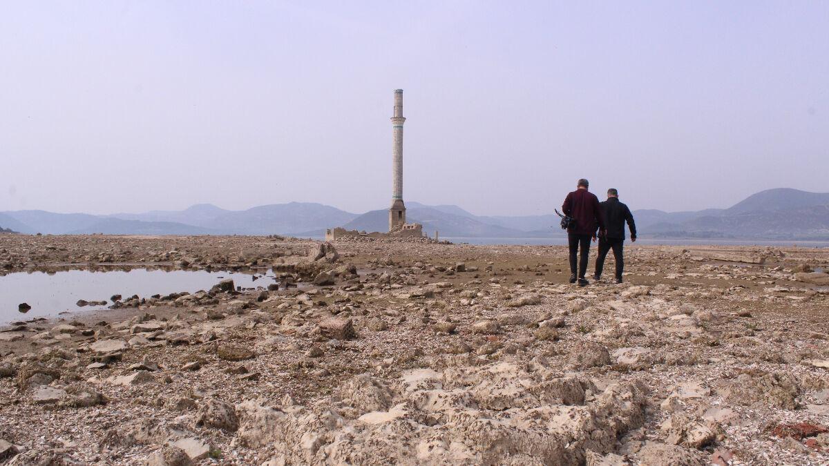 İzmir'de içme suyu tehlikesi... Bir baraj daha kuruyor
