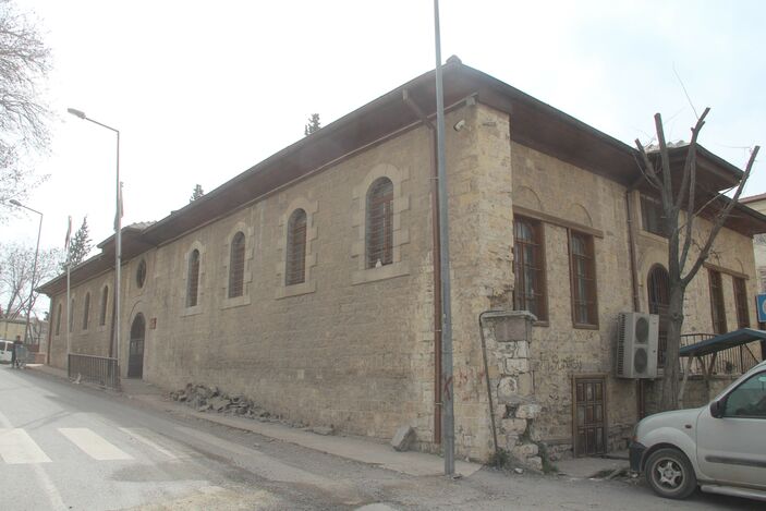 Kahramanmaraş depreminde, 3 asırlık kilisenin taşı bile oynamadı