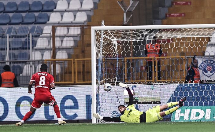 Kasımpaşa, evinde Antalyaspor'u yendi