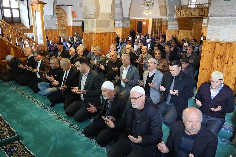 Kayseri Yahyalı&#039;da depremzedeler için mevlit