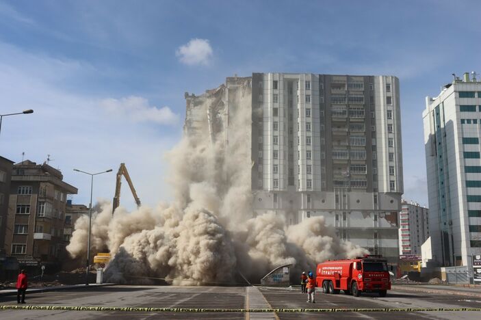 Kayseri'de depremin bilançosu: Ağır hasarlı yapı sayısı 851’e çıktı