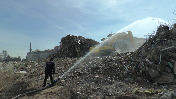 Kayseri'de depremin bilançosu: Ağır hasarlı yapı sayısı 851’e çıktı