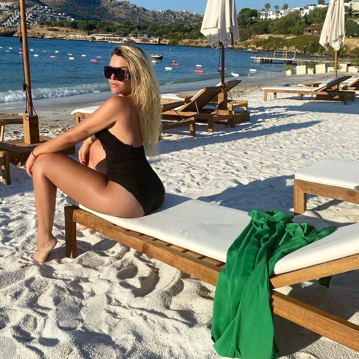 Konya'da güzellik merkezi açan Selin Ciğerci'ye protesto! Seni Konya'da istemiyoruz