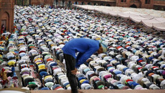 Londra'nın Piccadily Caddesi, Ramazan ayı için süslendi