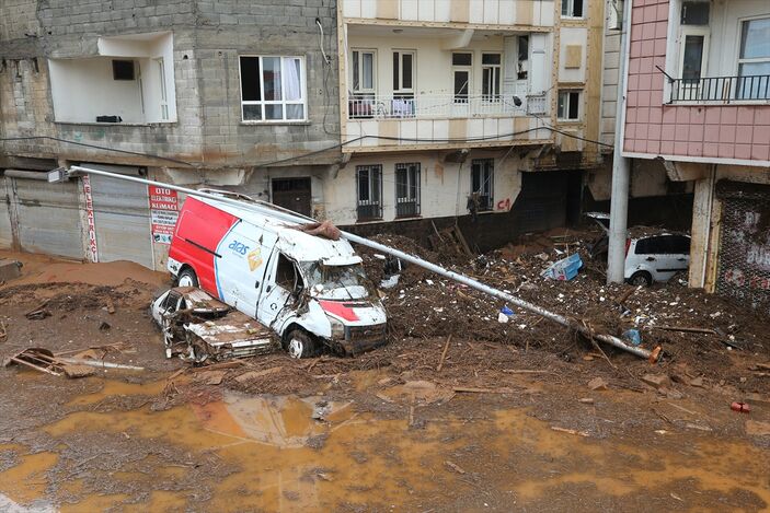 Önce deprem sonra sel vurdu! Şanlıurfa'da afetin şiddeti gözler önüne serildi