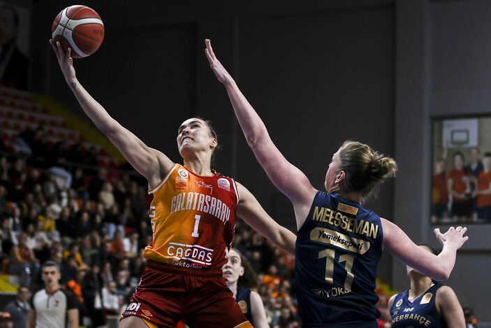 Pota derbisinde Fenerbahçe, Galatasaray'ı mağlup etti