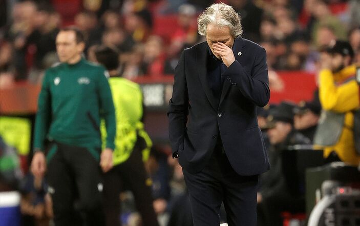 Rıdvan Dilmen, Jorge Jesus'la ilgili sert konuştu. "Jesus bazen saçmalıyor."