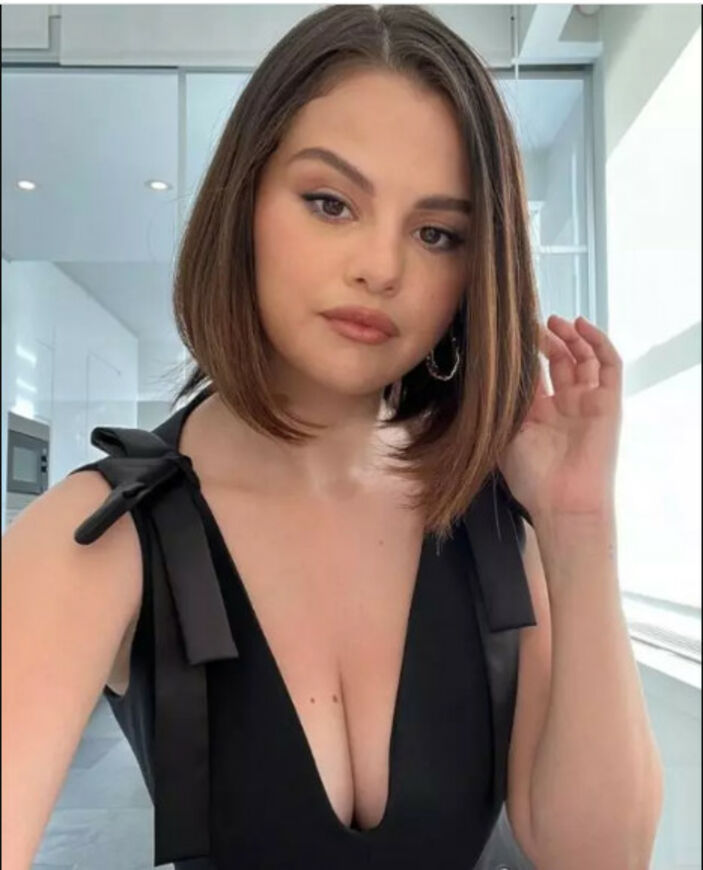 Selena Gomez makyajsız fotoğraf paylaştı