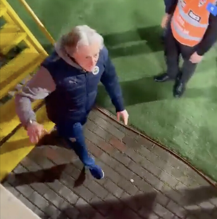 Sevinçten ne yapacağını şaşırdı! Fenerbahçe taraftarı Jesus'un elini tutarsa...