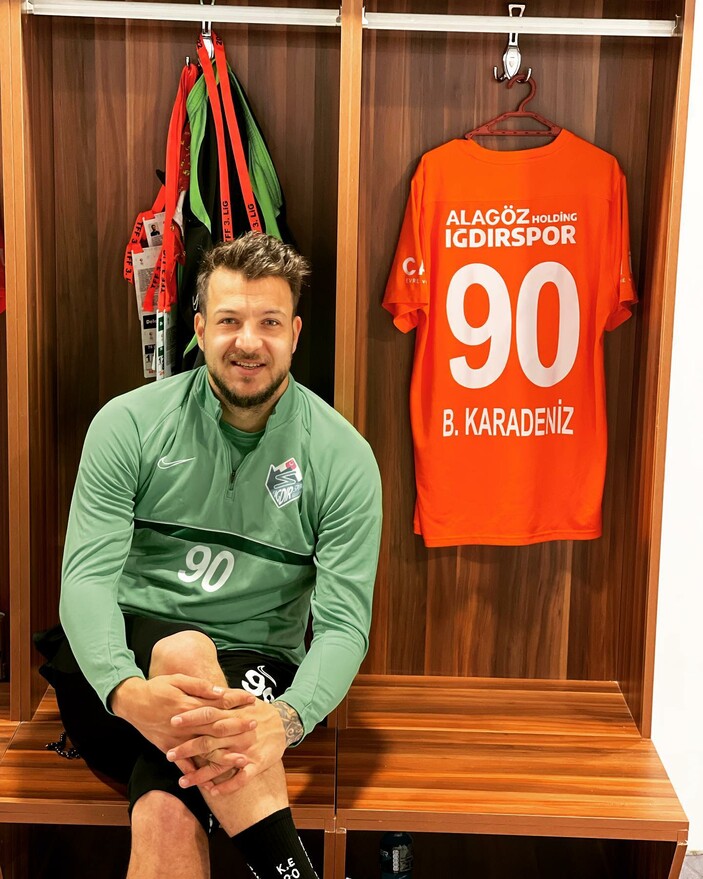 Sosyal medya sallandı! Fenomen Aleyna Eroğlu gözyaşları içinde paylaştı: Eski futbolcudan şiddet gördü