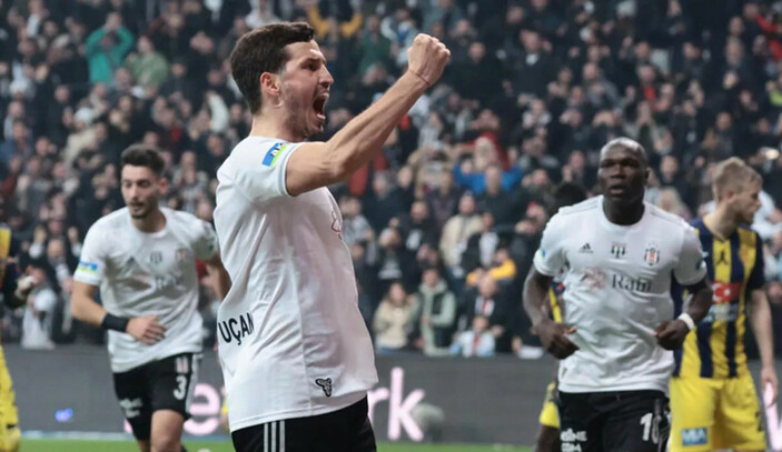 Stefan Kuntz'tan Salih Uçan sözleri: Beni arayıp özür diledi