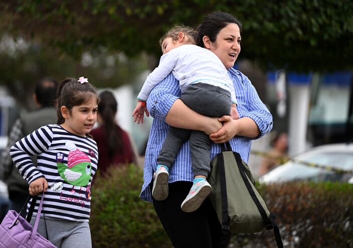 Süheyla Sultan gemisi İskenderun'da depremzedeleri ağırlamaya başladı