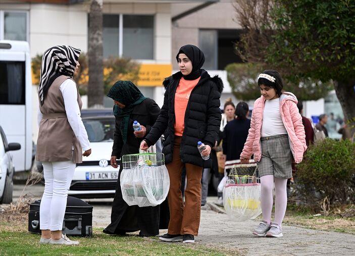 Süheyla Sultan gemisi İskenderun'da depremzedeleri ağırlamaya başladı