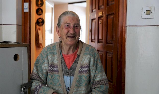 90 yaşındaki Bosnalı Milka Grebenar elindeki son parayı depremzedelere gönderdi