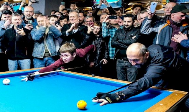 Bursa’da dünya şampiyonundan bilardo şov