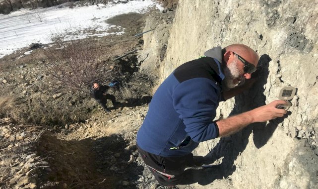 DEÜ’lü Jeoloji ve Jeofizik Mühendislerinden Depremler Sonrası Saha Çalışması