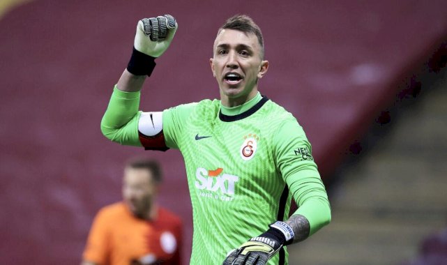 Galatasaray'da Muslera ve Zaniolo kararı
