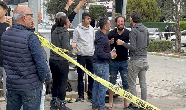 Hatay'dan Antalya'ya gelen depremzede ailenin karıştığı trafik kazasında 3 kişi kişi can verdi