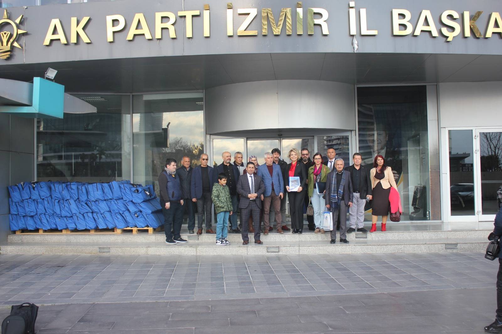 Urla Hastanesi Sağlık ve Bakım Hizmetleri Müdürü Karol Ak Parti’den Aday Adayı Oldu