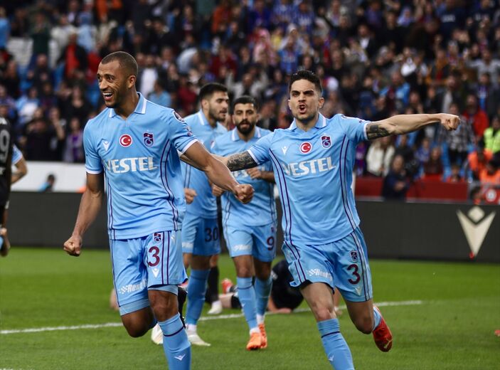 Vitor Hugo: Golümü anneme armağan ediyorum