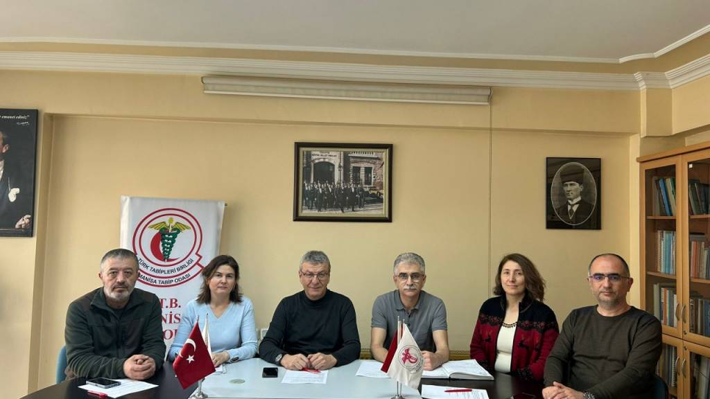 11 Yıl Önce Öldürülen Dr. Ersin Arslan Anıldı, Sağlıkta Şiddet Protesto Edildi