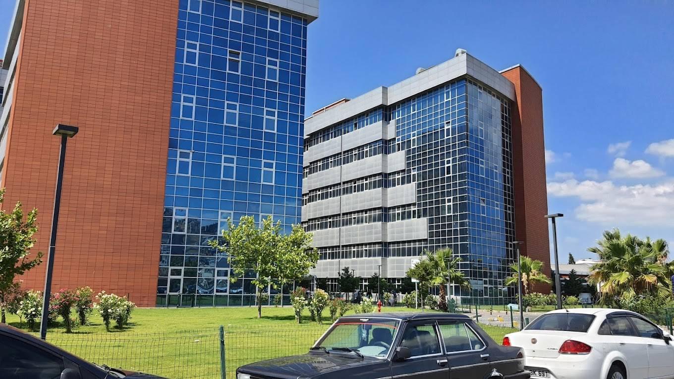 Çiğli’de Hasta Şikayeti Üzerine Sağlık Memuruna Rüşvet Soruşturması Açıldı