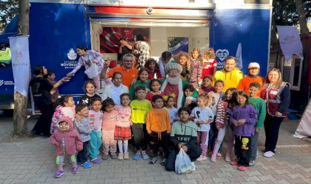 İzmitliler Hatay'da depremzedelerin yaralarını sarmaya devam ediyor