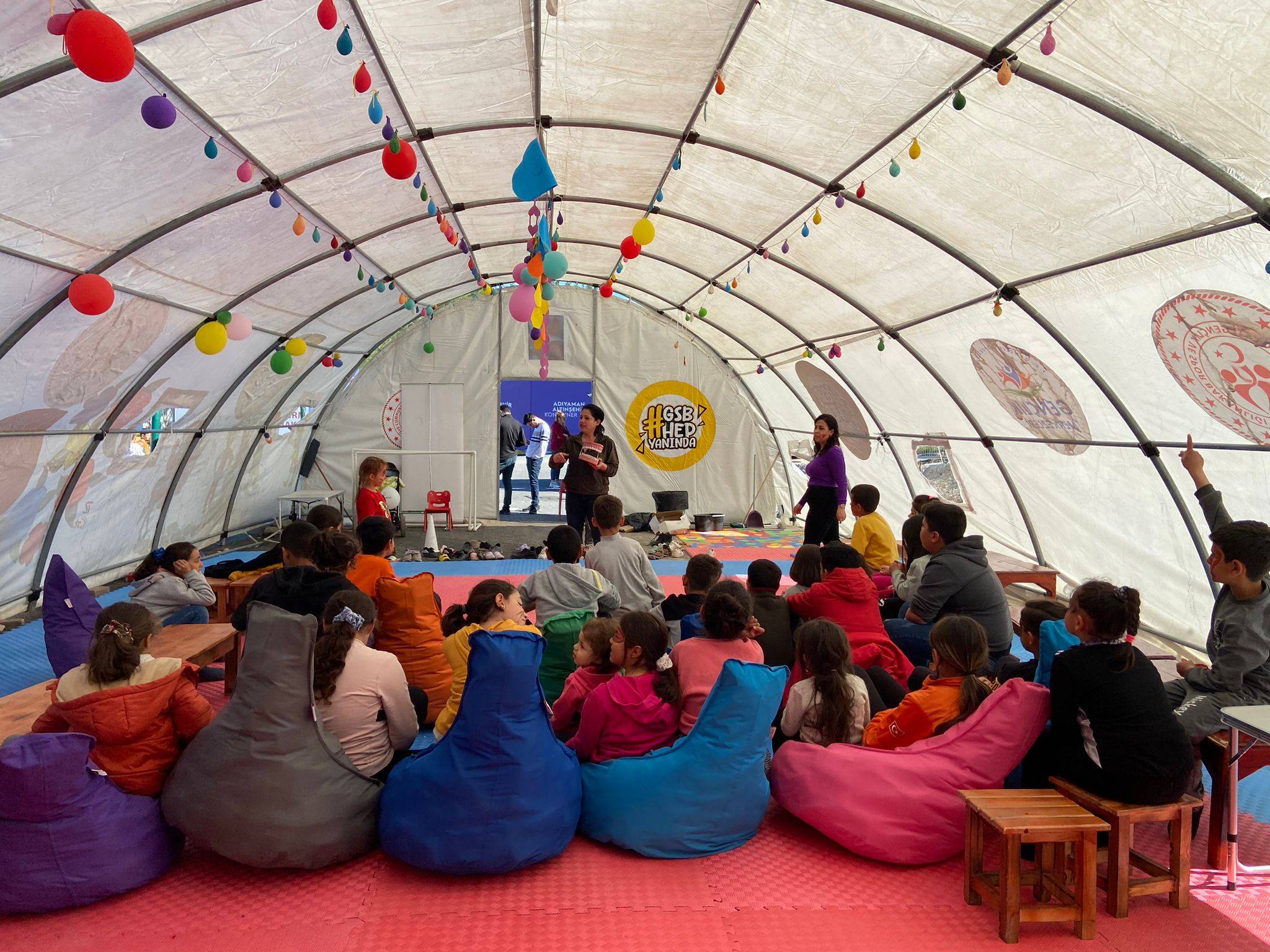 THD’li Gönüllü Hemşireler Depremzedeleri Bayramda Yalnız Bırakmadı