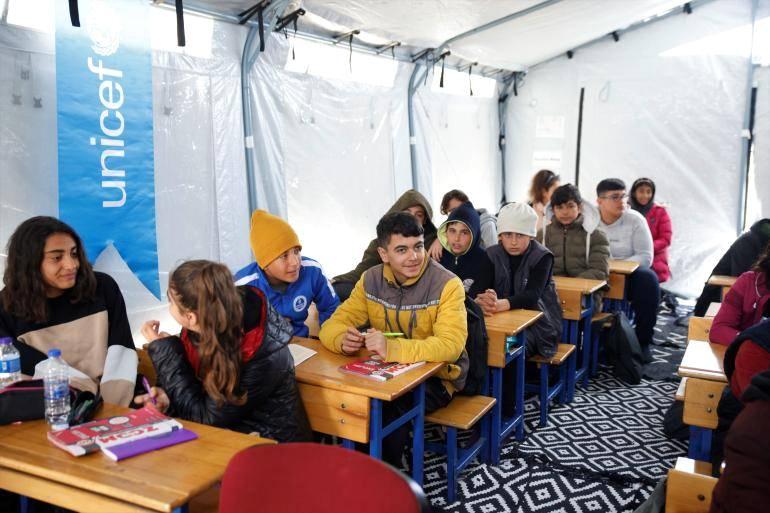 UNICEF: Türkiye’de 2,5 Milyon Çocuk İnsani Yardıma Muhtaç!