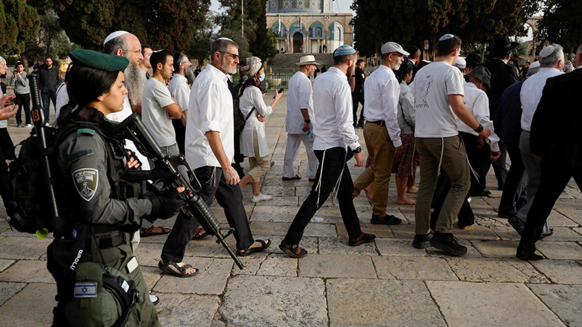 Yahudi yerleşimciler, Mescid-i Aksa'ya baskın düzenledi