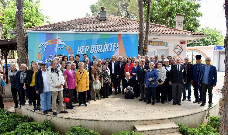 Antalya Muratpaşa'da Başkan Uysal, gazi ve şehit aileleriyle buluştu