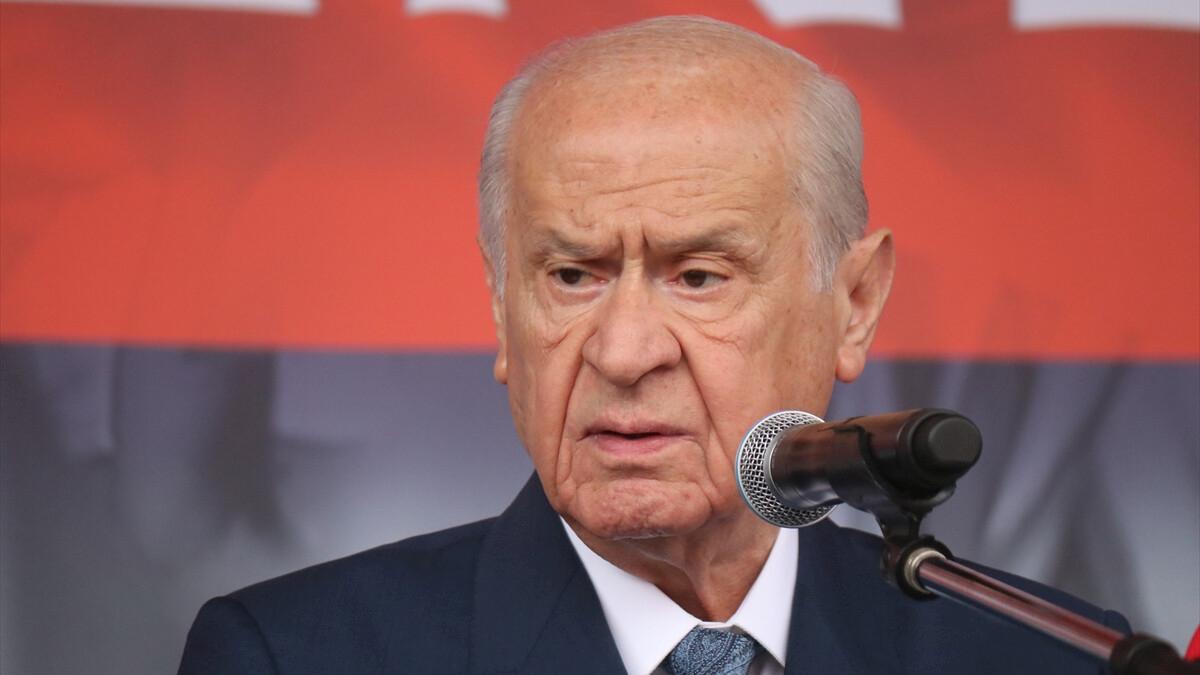 Devlet Bahçeli seçim arifesinde Burdur'da: 'Bunlar gayrimilli bataklıkla debeleniyorlar'