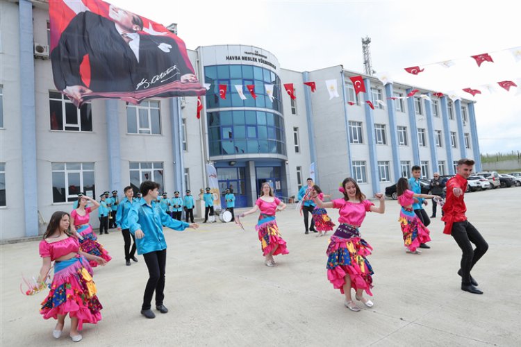 'Edirne Gülü'ne şenlikli hasat
