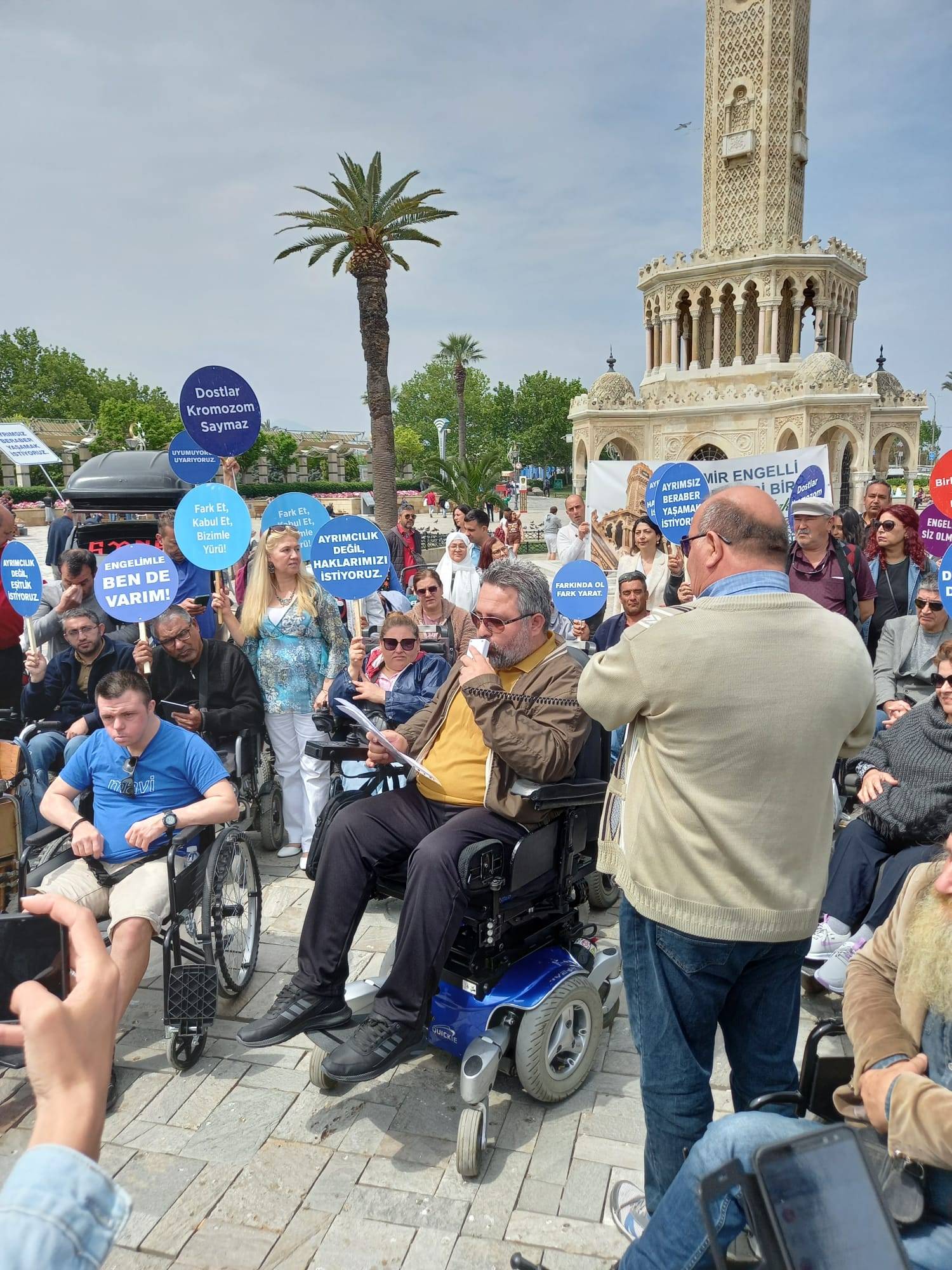 Engellilerden Siyasi Partilere Tepki!