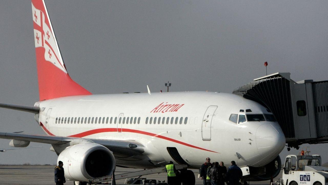 Gürcistan devlet başkanına uçuş yasağı