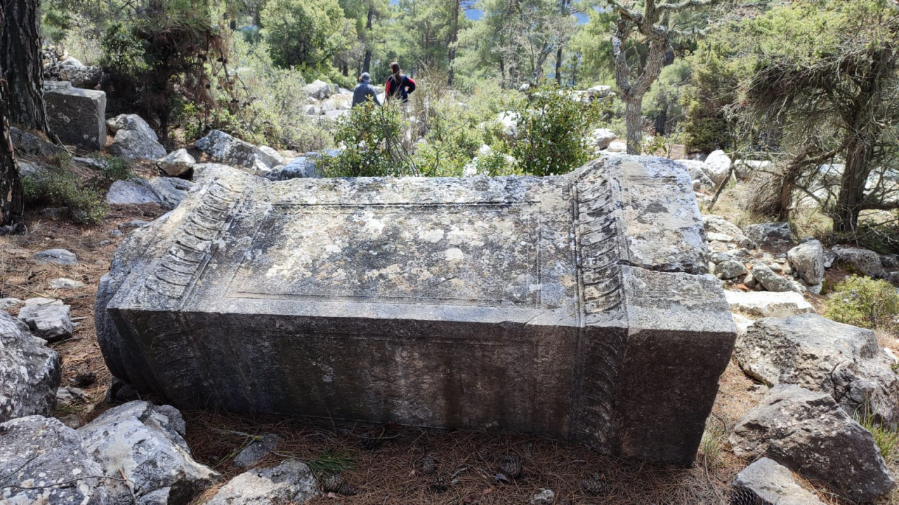 Kelbessos’taki talan artarak sürüyor