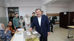 Mehmet Özhaseki Kayseri'de oy kullandı: Sadece Türkiye'yi değil, dünyayı etkileyecek