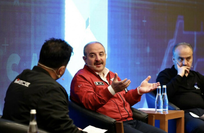 Mustafa Varank: Kasetlerin, kumpasların piyasaya çıktığı bir seçime gidiyoruz