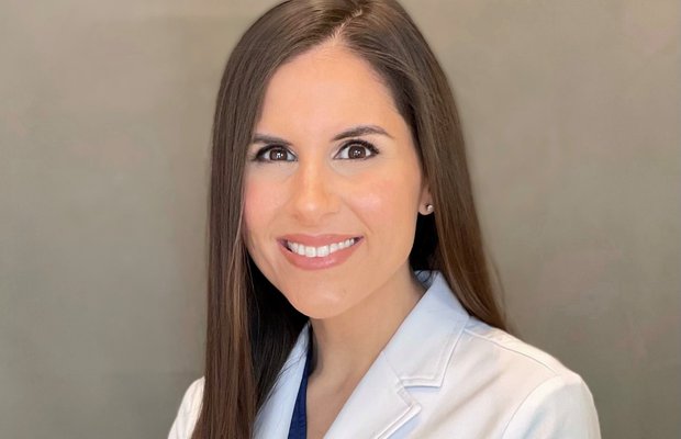 Önünüze gelen 'yüz yogası video'sunu uygulamak yüzünüzü mahvedebilir!