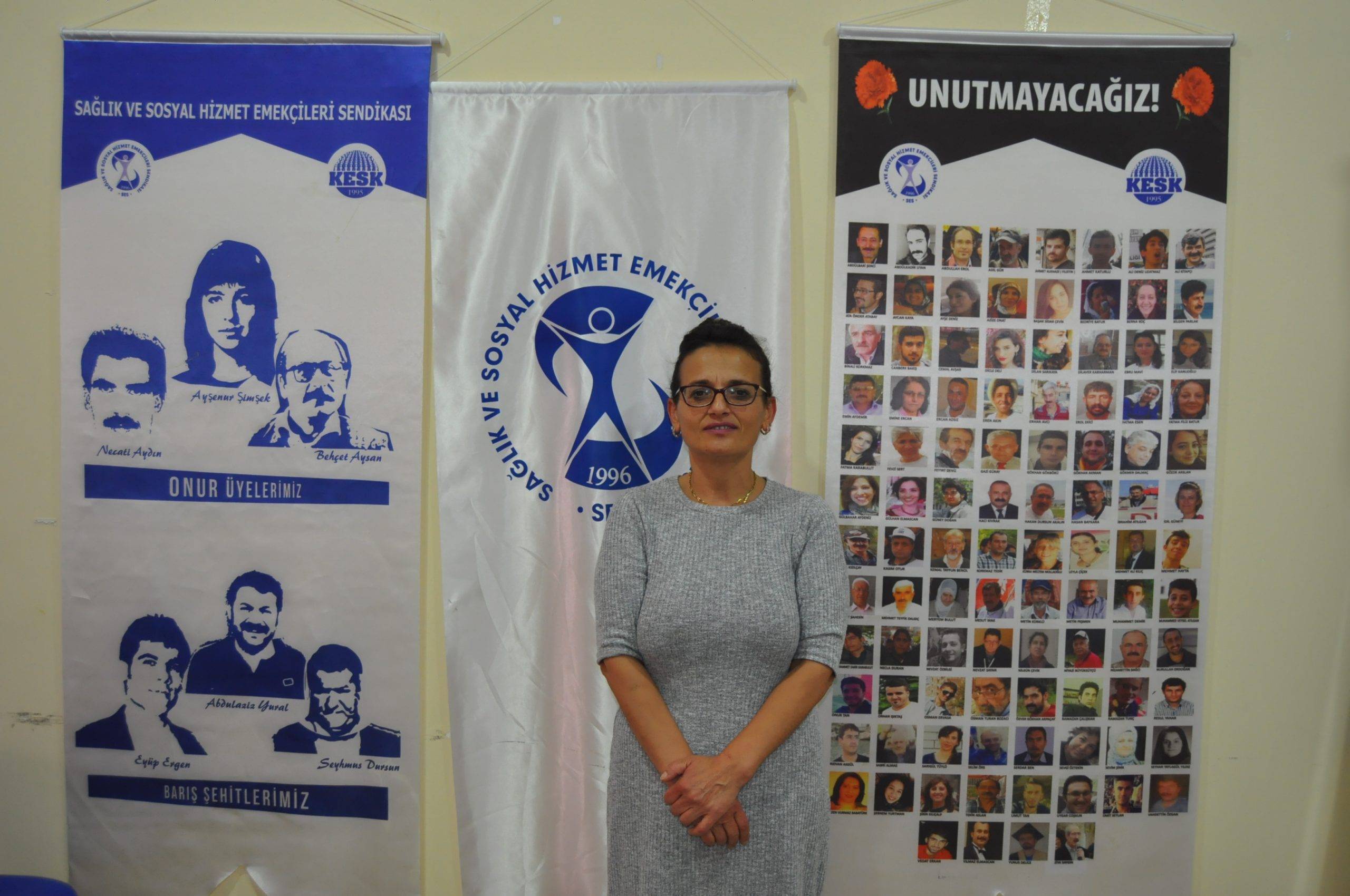 SES İzmir: Sağlık Emekçilerinin Öncelikli Talebi Maaş Zammı!