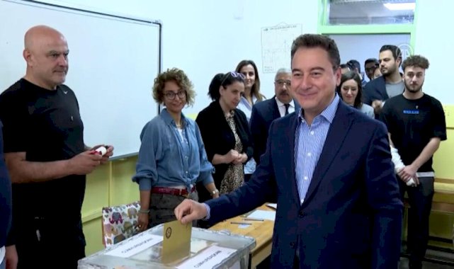 Ali Babacan, oyunu kullandı