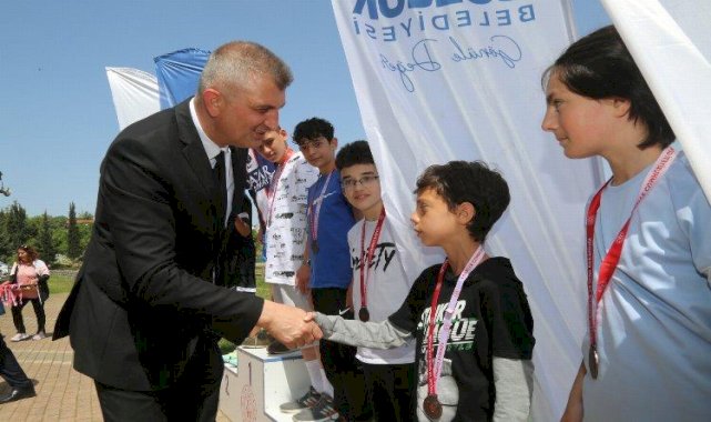 Gölcüklü gençler 19 Mayıs'a koştu