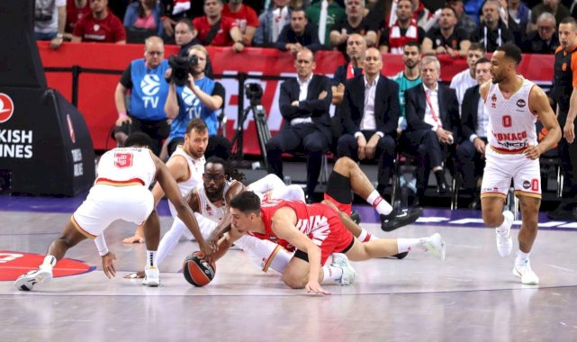 Olympiakos, EuroLeague'de finale yükseldi: Hedef 4. şampiyonluk