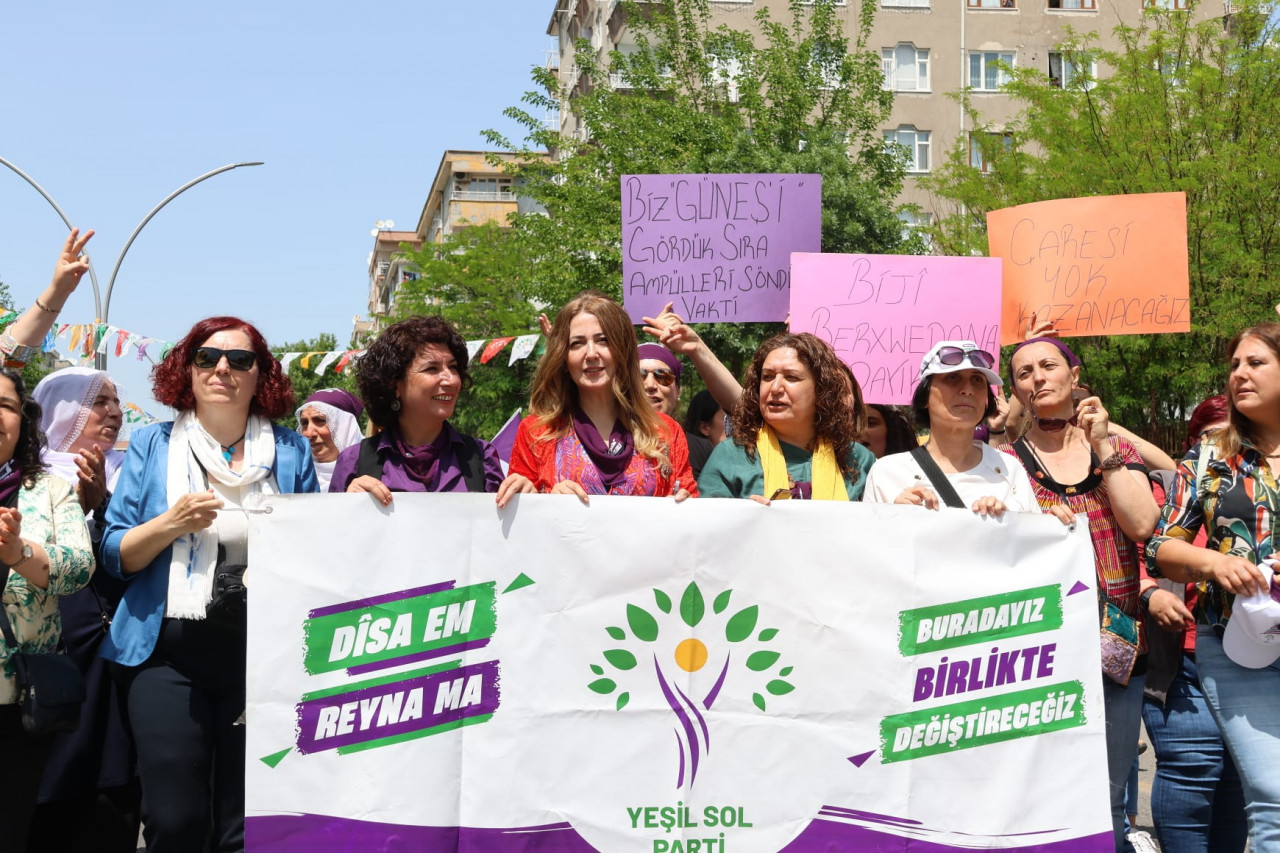 Yeşil Sol Parti'nin Diyarbakır mitingi başladı: 'Özgürlük merhaba'