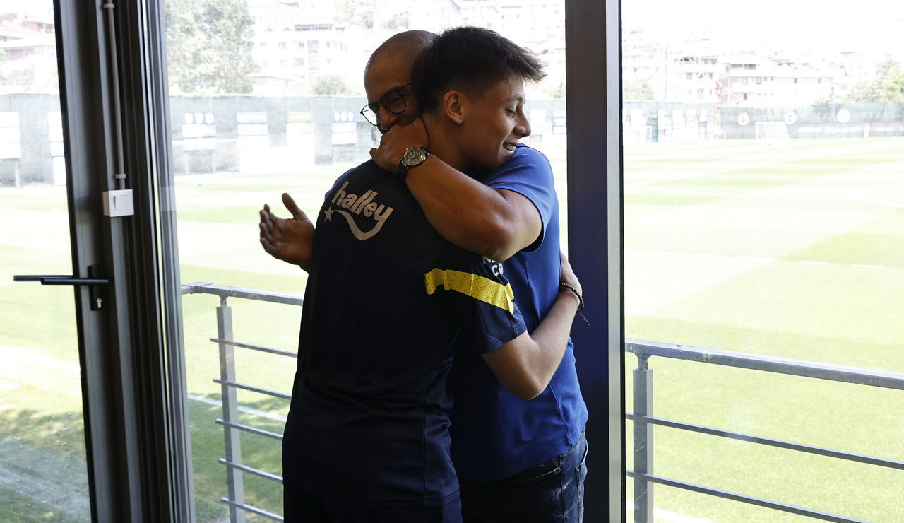 Alex de Souza'dan Fenerbahçe'ye ziyaret: Arda Güler'e övgü, Valencia'ya tebrik